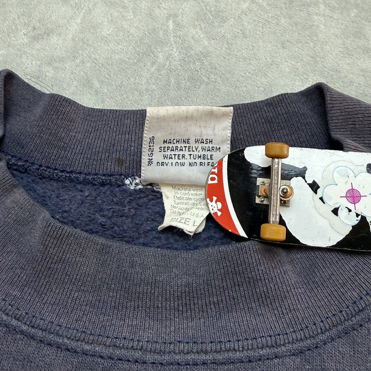 Guess Vintage 90s Guess Athletic Crewneck Size US L / EU 52-54 / 3 - 5 Thumbnail
