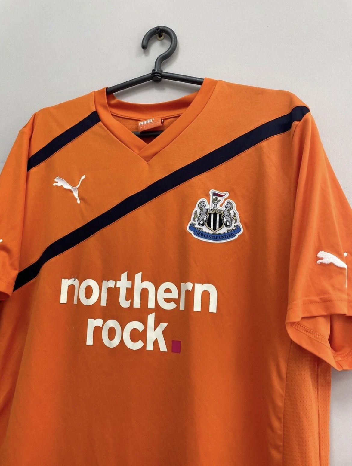Puma Newcastle United 2011/2012 Away Football Jersey Shirt Puma Size US L / EU 52-54 / 3 - 2 Thumbnail