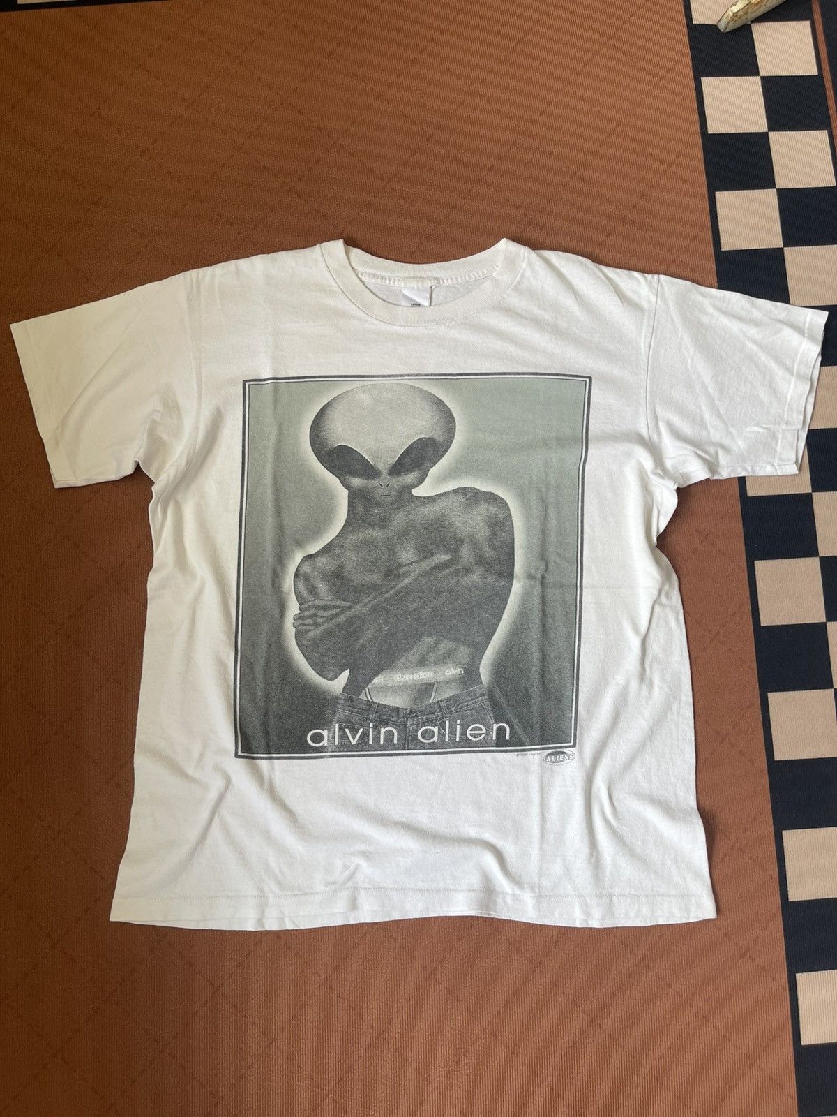 Vintage Vtg 1996 Alvin Alien Parody T-Shirt Calvin Klein Style L Size US XL / EU 56 / 4 - 1 Thumbnail
