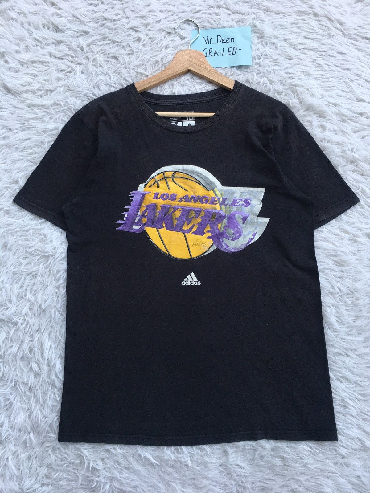 NBA Rare Los Angeles Lakers Biglogo Spellout Tshirt Size US M / EU 48-50 / 2 - 1 Thumbnail