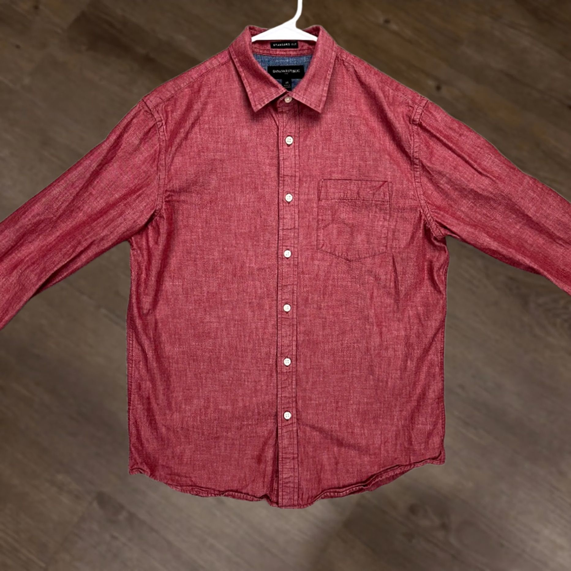 Banana Republic Banana Republic Button-Up Shirt Adult Medium Red Standard Fit Casual Pocket Mens Size US M / EU 48-50 / 2 - 1 Thumbnail