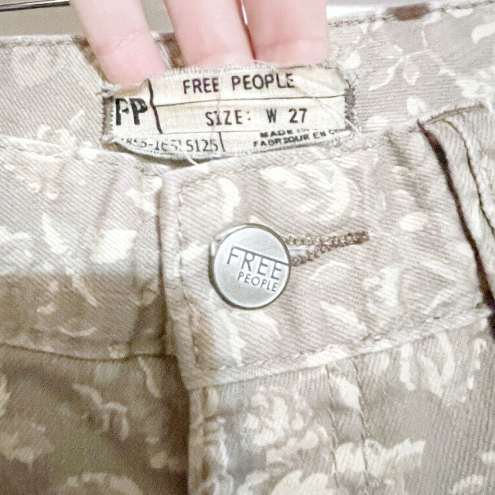 Free People Free People Womens Beige Floral Skinny Jeans Size 27 Size 27" / US 4 / IT 40 - 2 Thumbnail