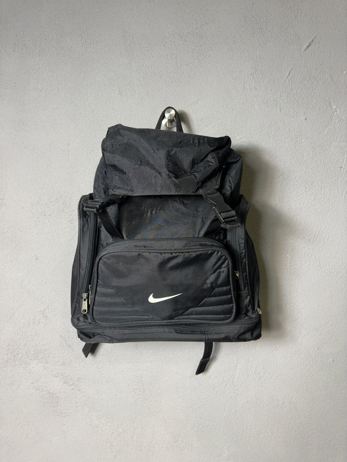 Nike × Vintage Nike Vintage 90s Y2K Black Backpack Size ONE SIZE - 1 Thumbnail