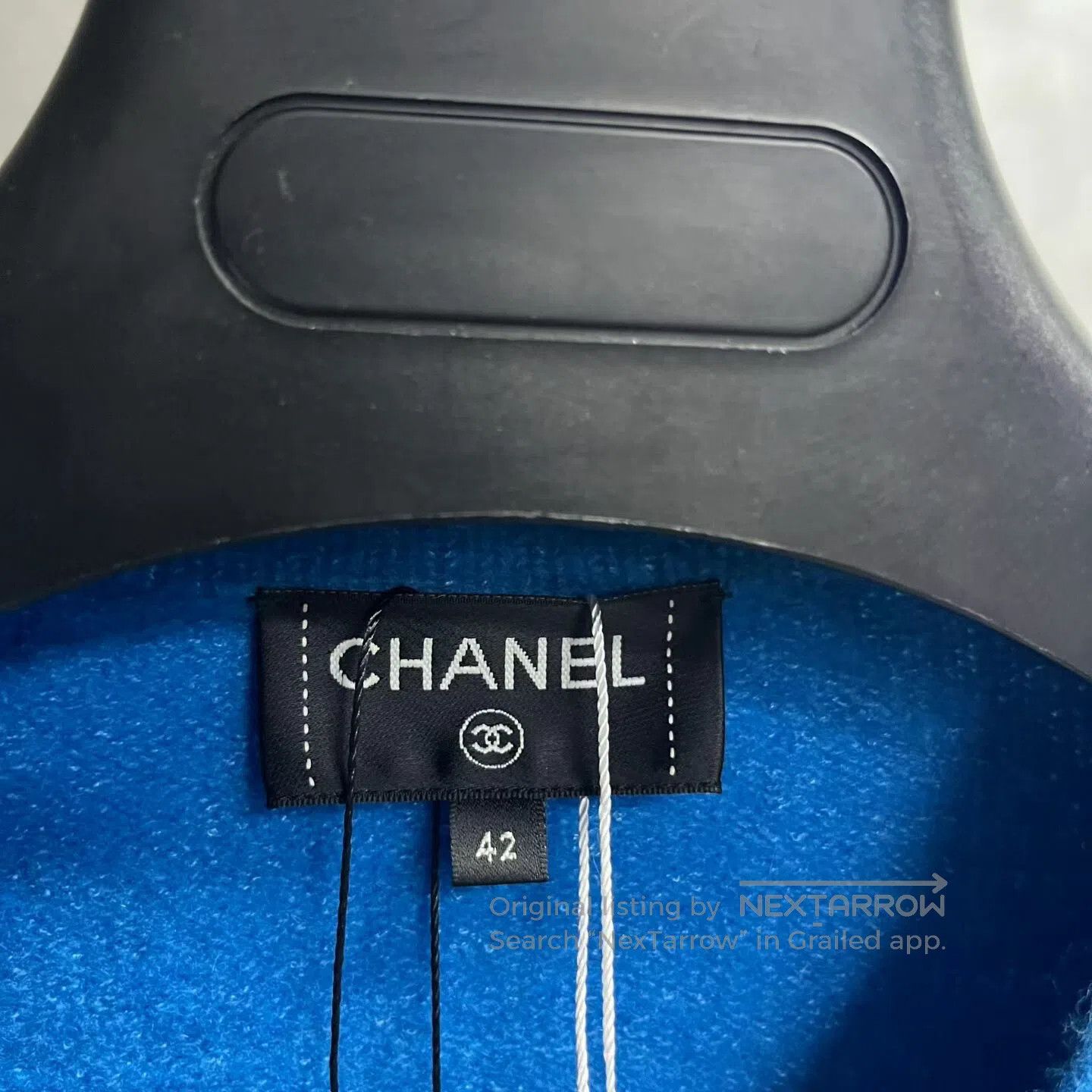 Chanel Chanel Solid-colored round-neck, single-button long-sleeve Size US XS / EU 42 / 0 - 2 Thumbnail