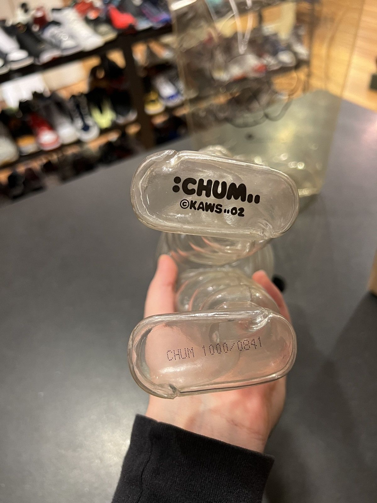 Kaws 2002 Kaws Chum Clear 841/1000 limited collectible figure Size ONE SIZE - 8 Thumbnail