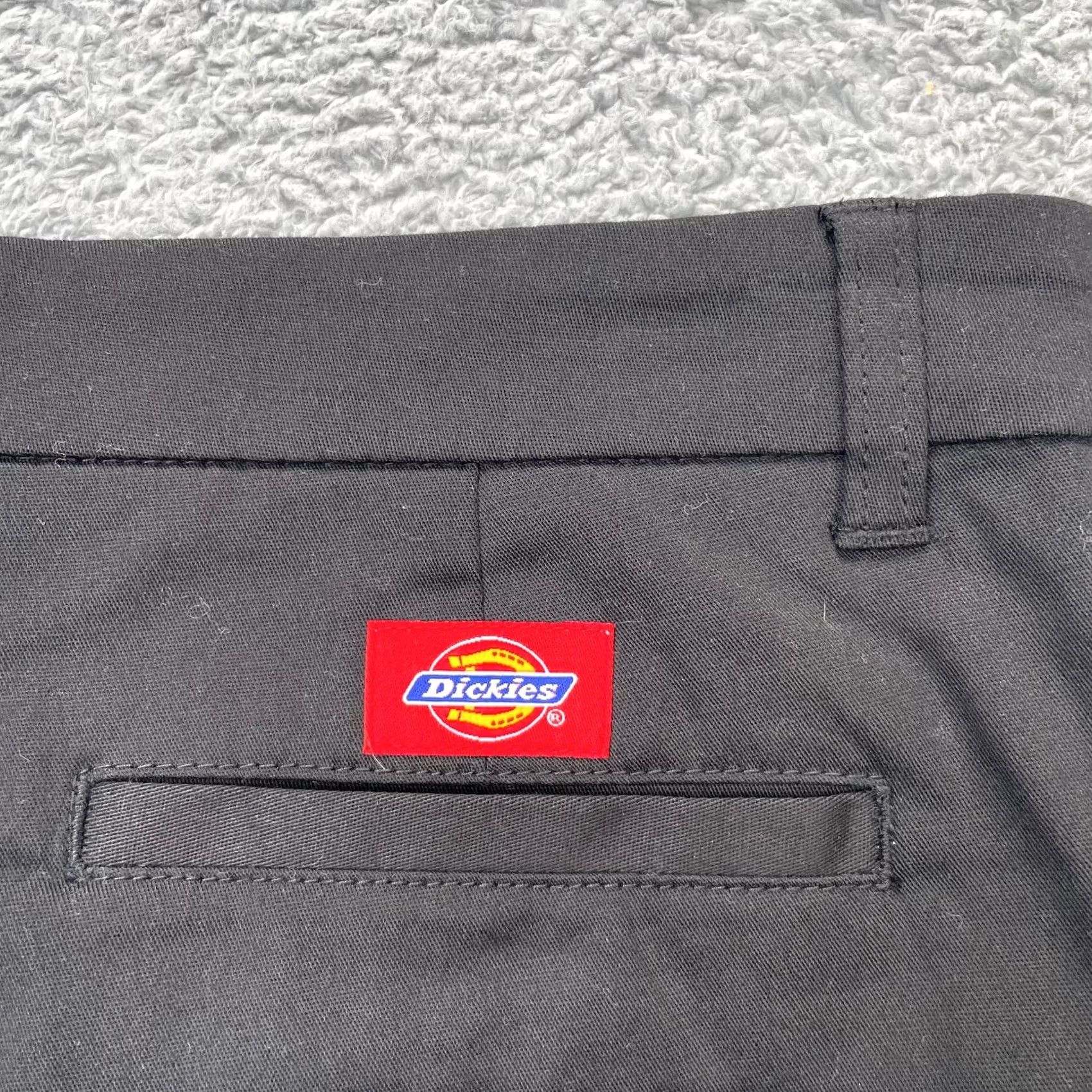 Dickies VINTAGE Dickies Shorts Womens 11 Black Chino Classic Skater Outdoor Grunge y2K Workwear Size 32" / US 10 / IT 46 - 7 Thumbnail