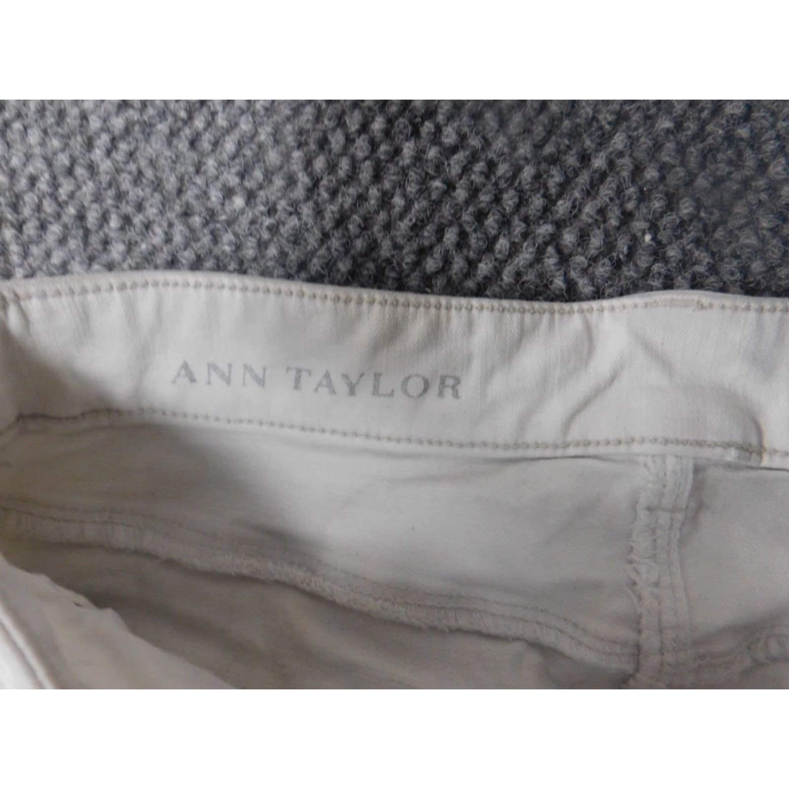 Ann Taylor Ann Taylor Womens Skirt 6 White A-line Knit Zipper Ruffle Knee Length Casual Vintage No Size 28" / US 6 / IT 42 - 6 Thumbnail