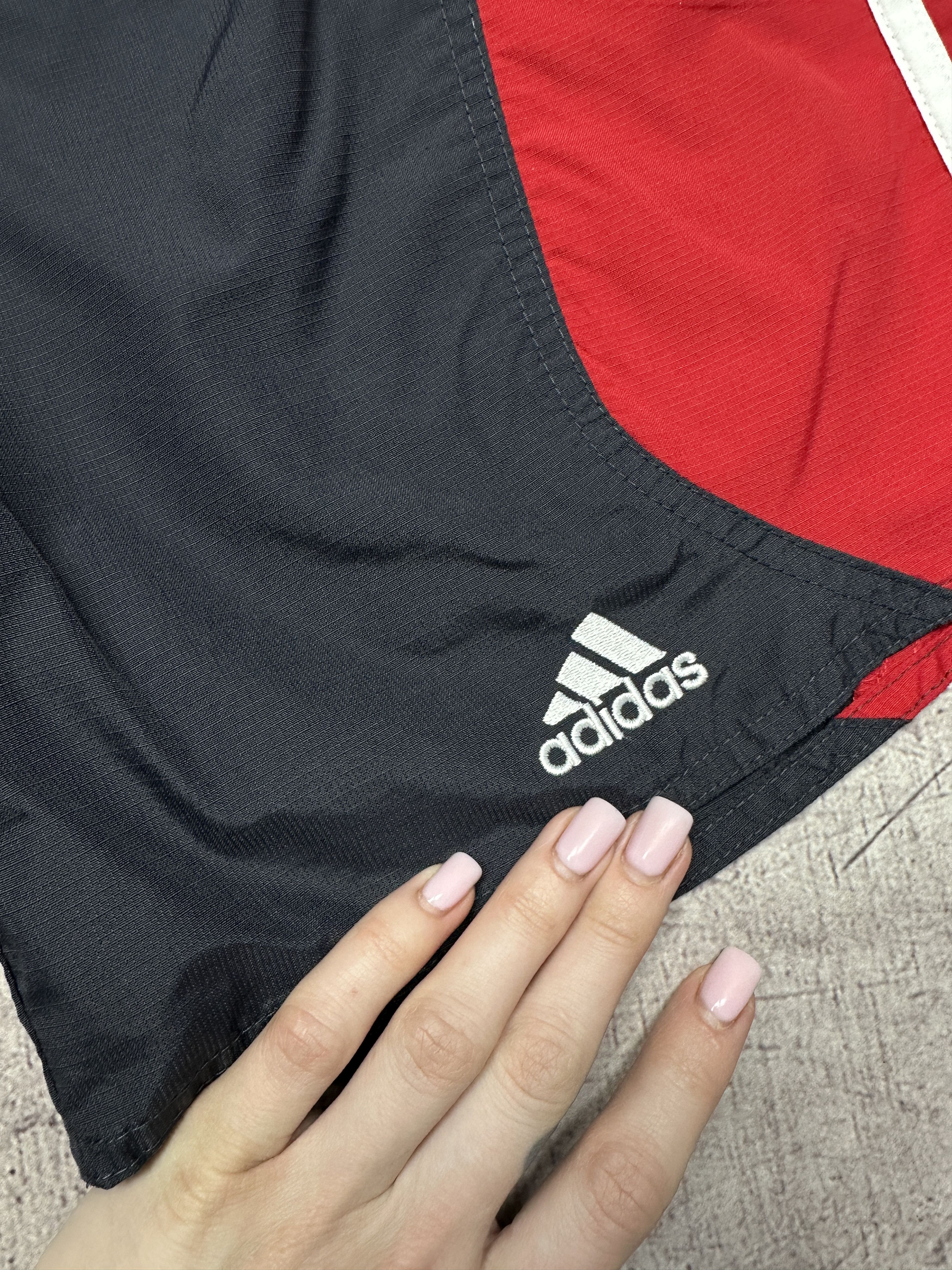 Adidas Adidas Vintage Mens Nylon Shorts Size US 32 / EU 48 - 3 Thumbnail