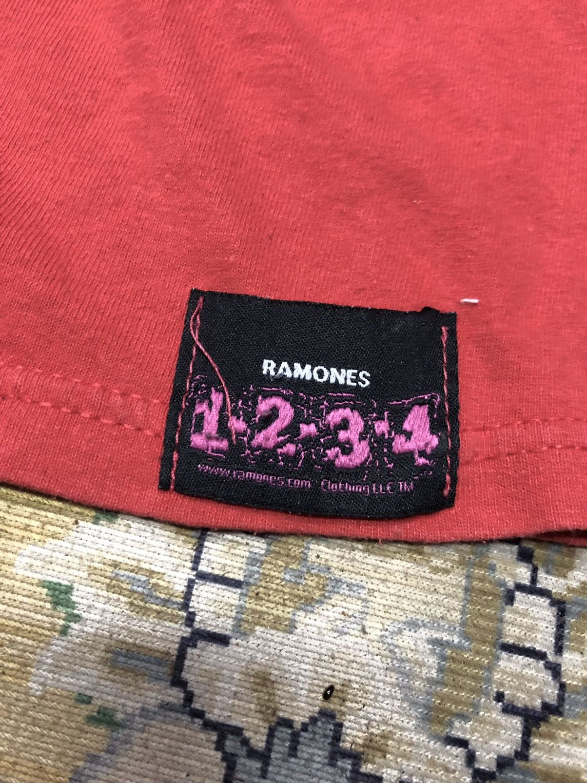 Band Tees VINTAGE Y2K RAMONES BAND TEES Size US M / EU 48-50 / 2 - 6 Thumbnail
