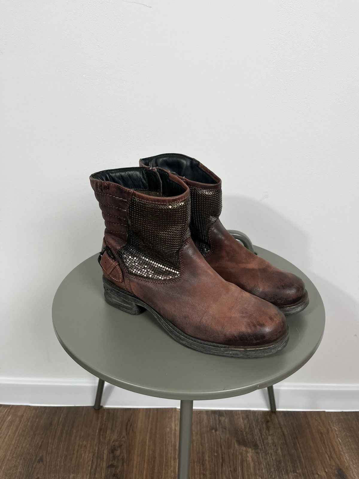 Bugatti Bugatti women’s distressed leather ankle boots size 39 Size US 8.5 / IT 38.5 - 1 Thumbnail