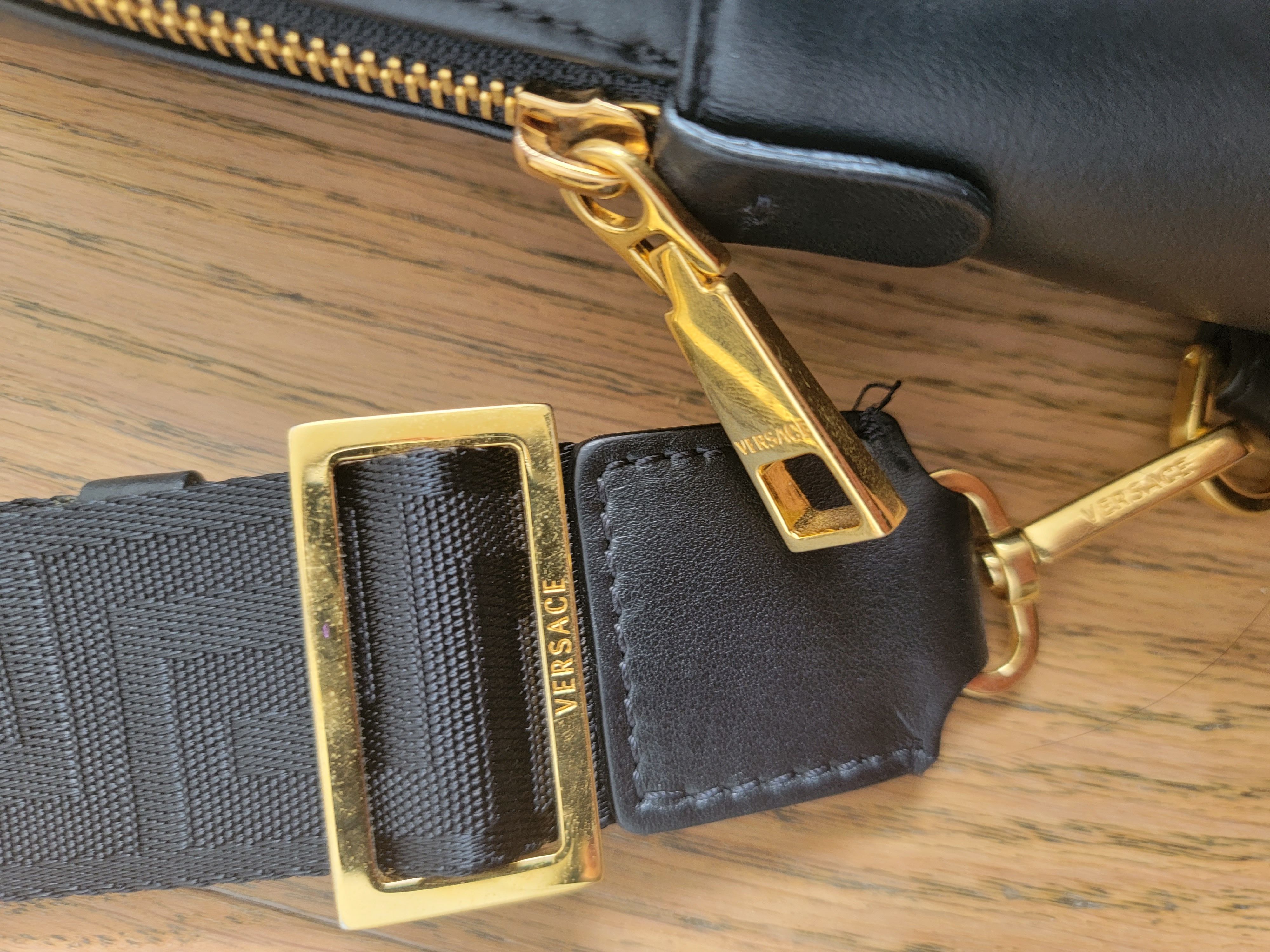 Versace Versace Leather Crossbody Shoulder Bag Size ONE SIZE - 3 Thumbnail