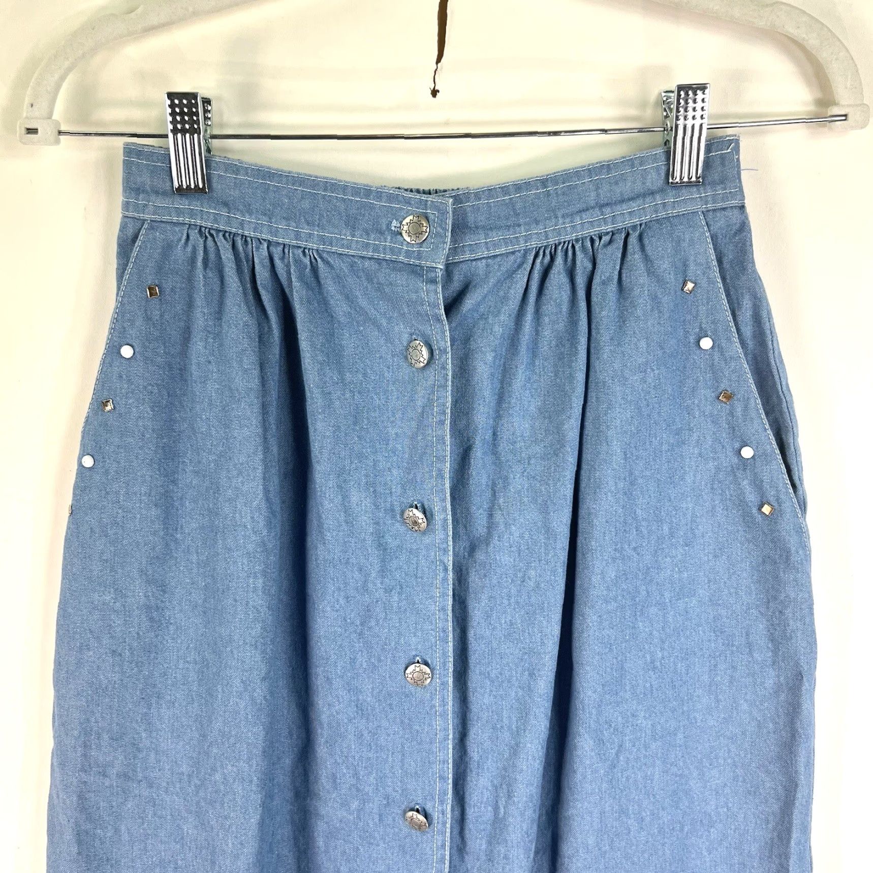GRAFF Vintage Graff Women's Denim Skirt Size 6 Midi Pockets Studded Blue Stretch Casual Size 28" / US 6 / IT 42 - 2 Thumbnail