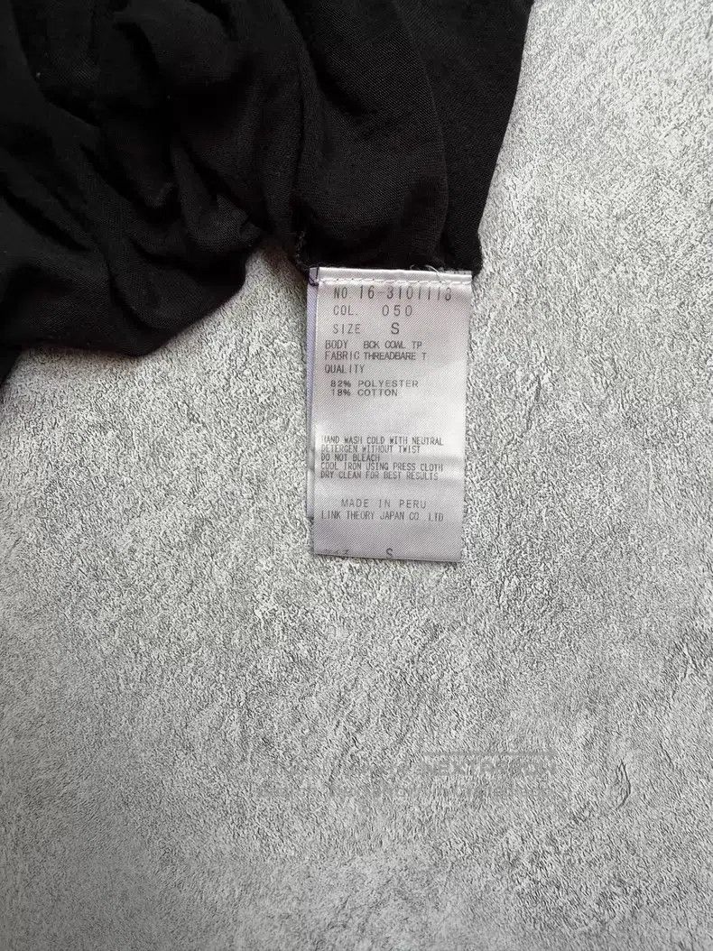 Helmut Lang Helmut Lang Flowing Asymmetrical Vest with V-Neck and Slee Size US S / EU 44-46 / 1 - 4 Thumbnail