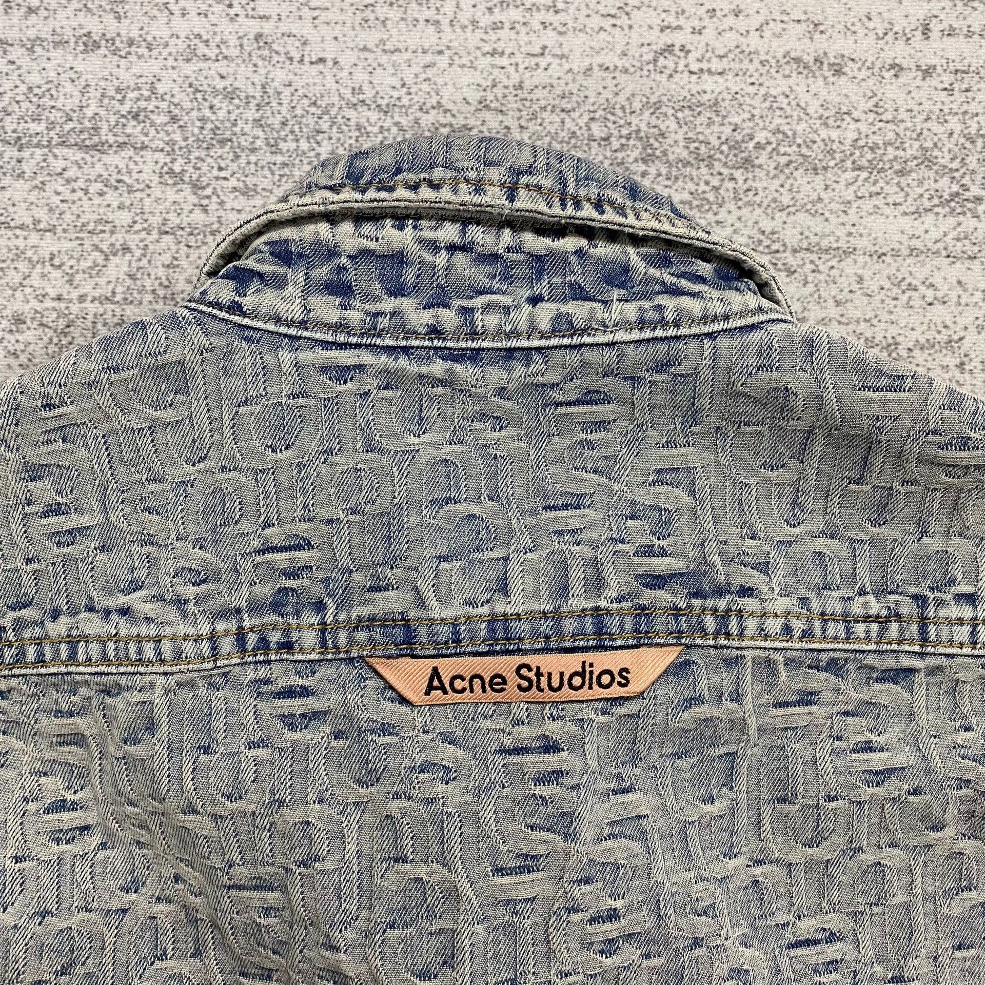 Acne Studios Acne studios Embossed denim shirts all over Nextarrow-2412 Size US S / EU 44-46 / 1 - 2 Thumbnail