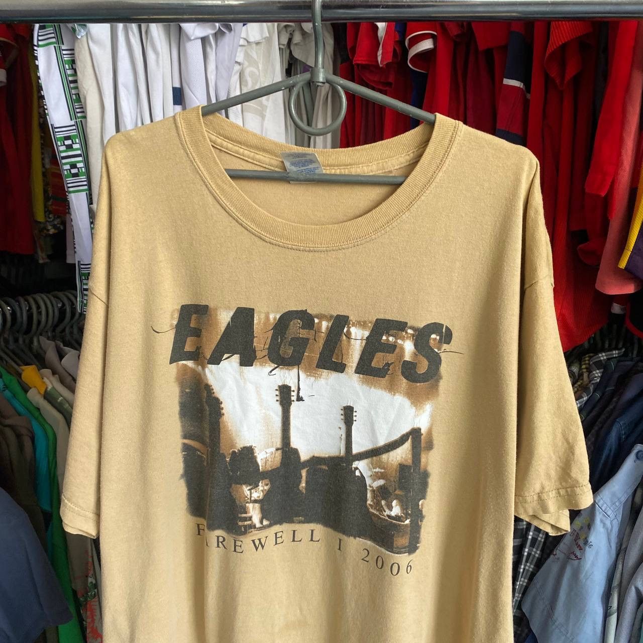Band Tees × Vintage Vintage Eagles Farewell Tour 2006 big graphic logo band tee Size US XL / EU 56 / 4 - 2 Thumbnail