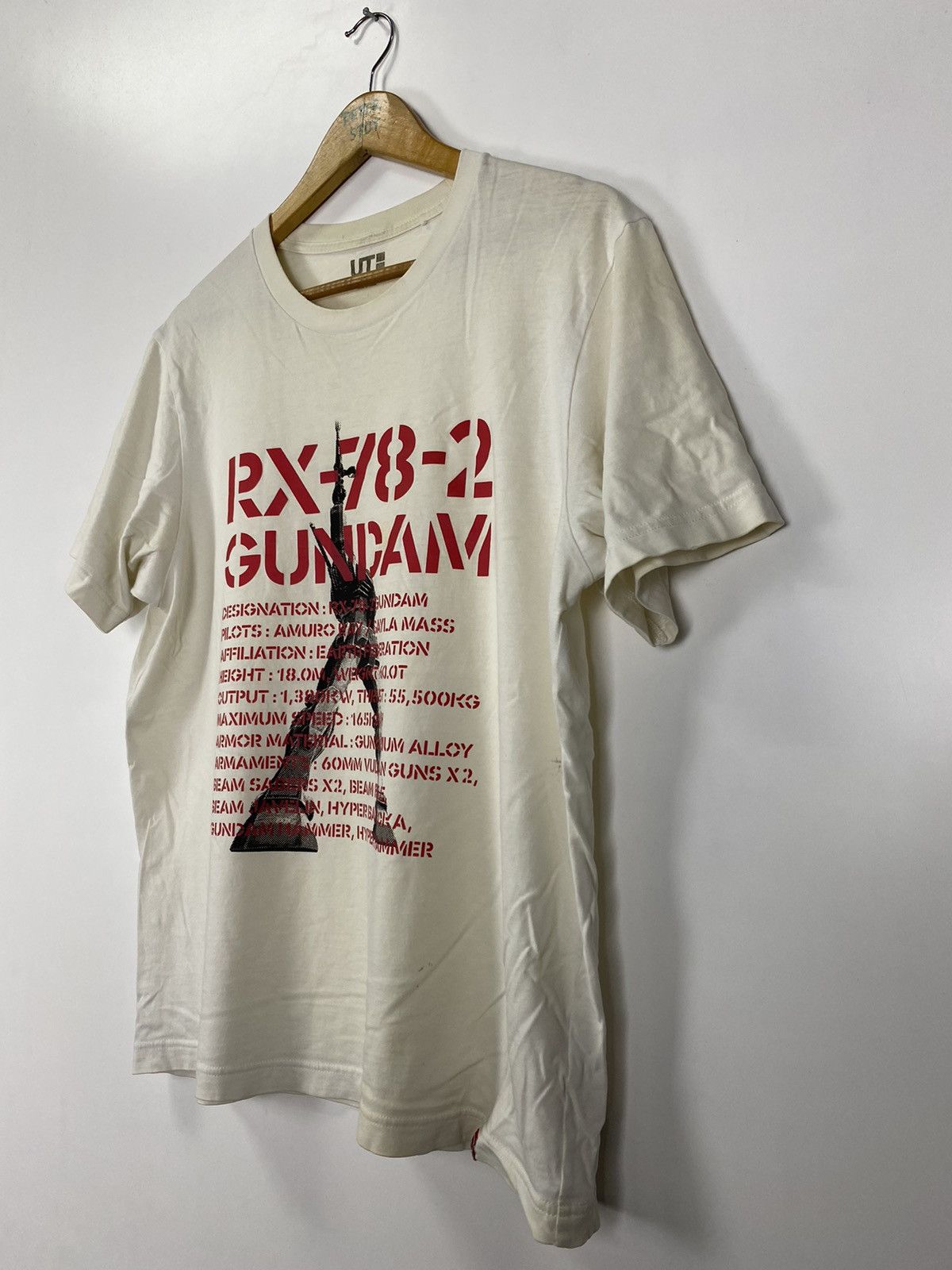 Uniqlo Gundam Uniqlo tee Size US L / EU 52-54 / 3 - 4 Thumbnail