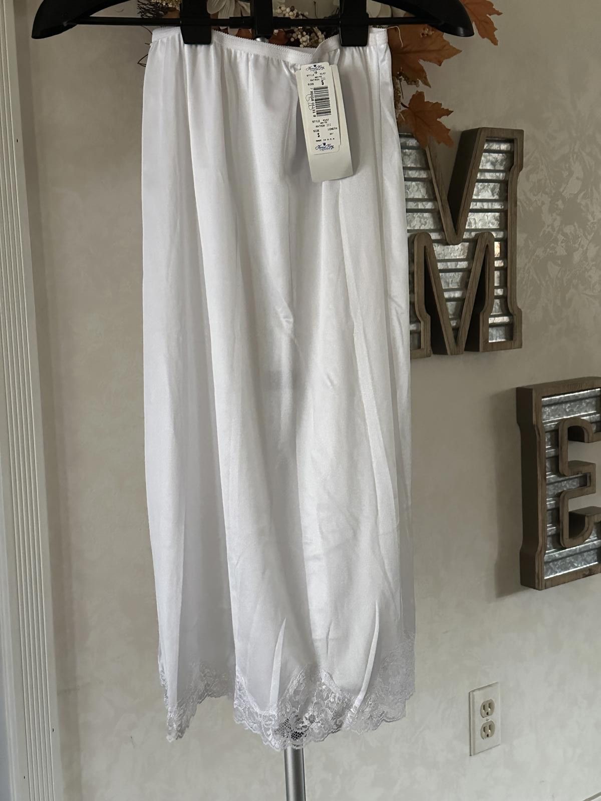 Other Nancy King White Lace Half Slip Small NWT Vintage Size ONE SIZE - 1 Thumbnail