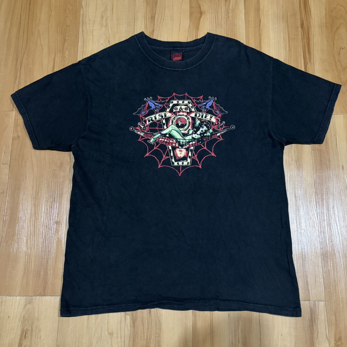 Vintage Felon clothing rise die tattoo t-shirt Size US L / EU 52-54 / 3 - 1 Thumbnail