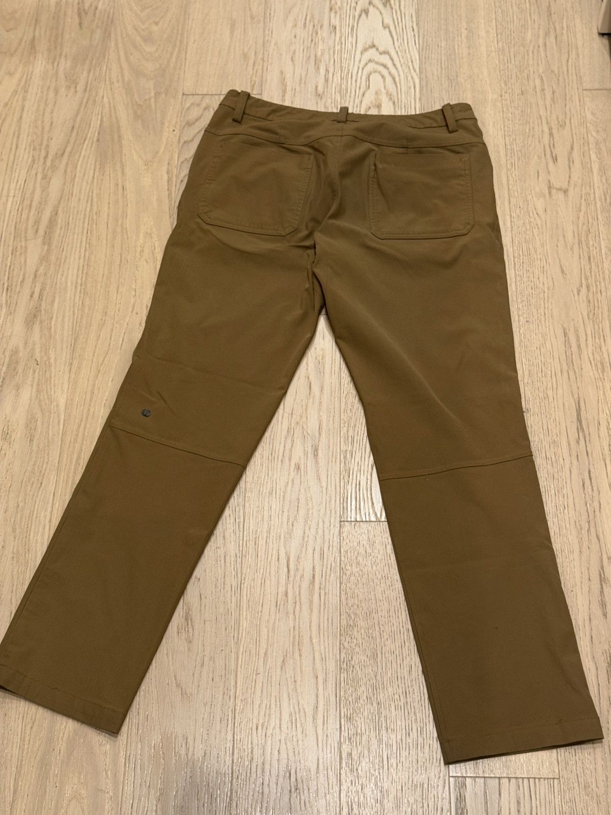 Lululemon Lululemon khaki abc trouser / chino Size US 31 - 4 Thumbnail