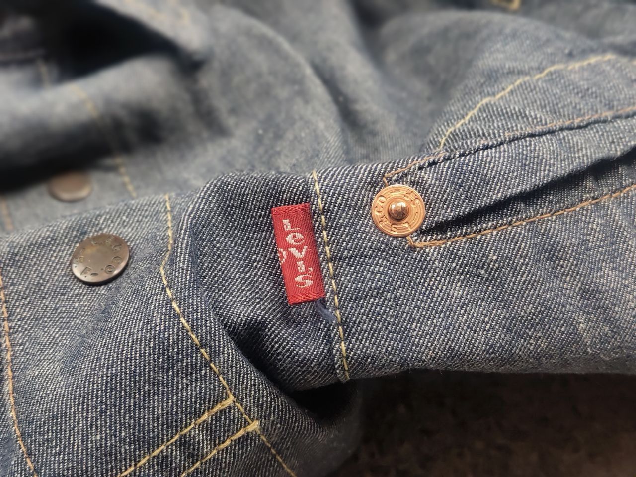 Levi's Vintage 90's Levi's Engineered Twisted Shirt Denim Pocket Size US M / EU 48-50 / 2 - 10 Thumbnail