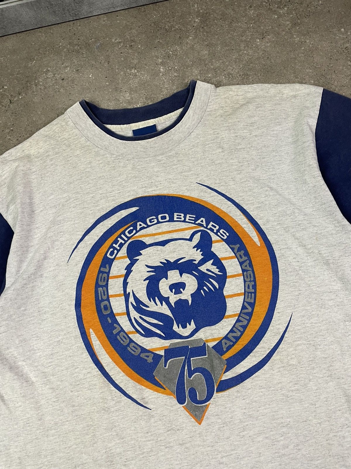 NFL × Vintage Vintage 90s Chicago Bears Belton T Shirt Size US L / EU 52-54 / 3 - 2 Thumbnail