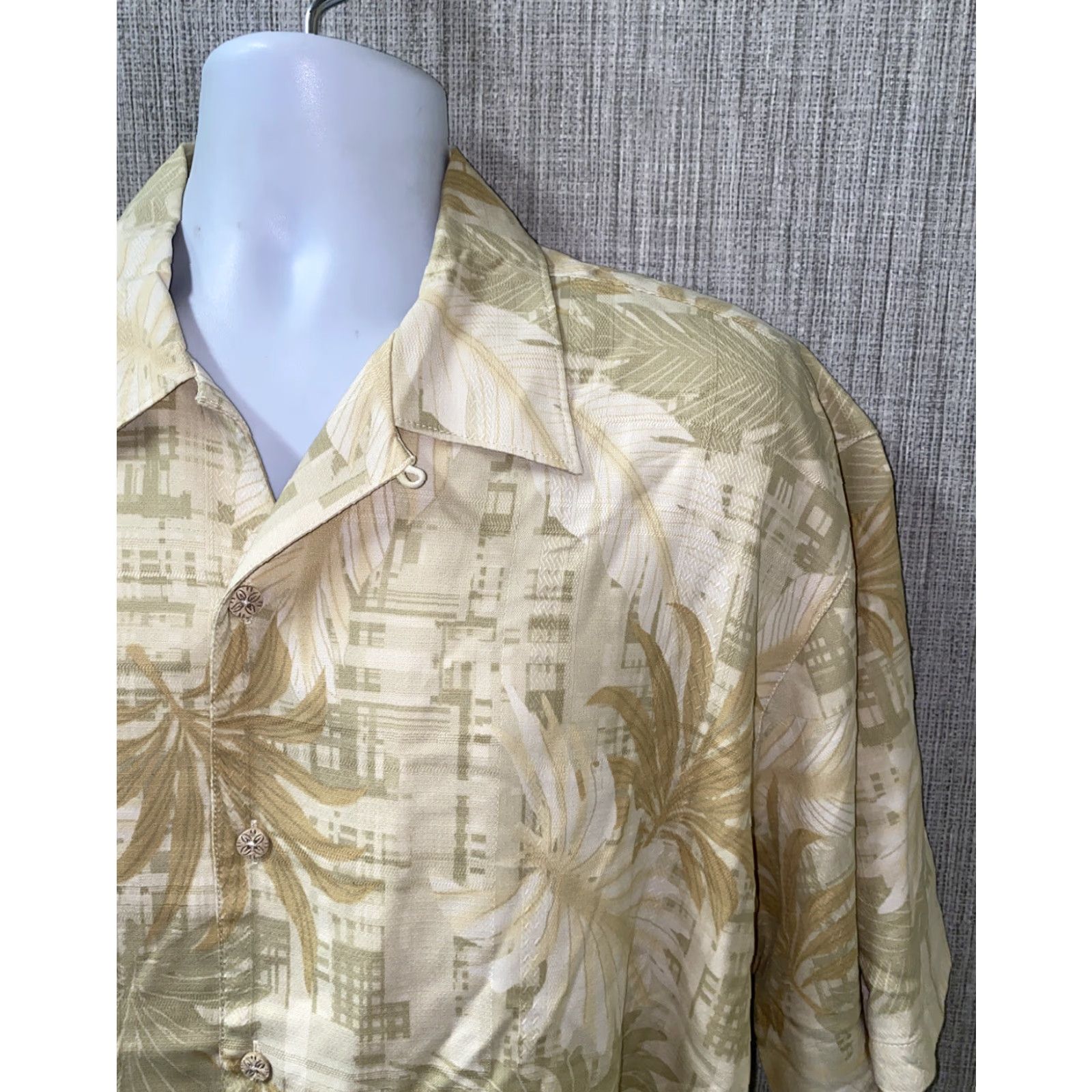 Tommy Bahama Tommy Bahama Shirt Men XL Aloha Floral Silk Short Sleeve Button-Up Yellow Hawaiian Casual Shirt Size US XL / EU 56 / 4 - 2 Thumbnail