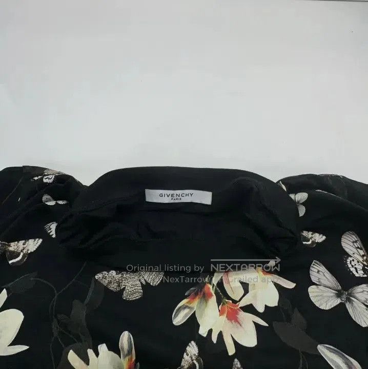 Givenchy Givenchy Floral Butterfly Print Short-Sleeve T-Shirt. Size US S / EU 44-46 / 1 - 6 Thumbnail