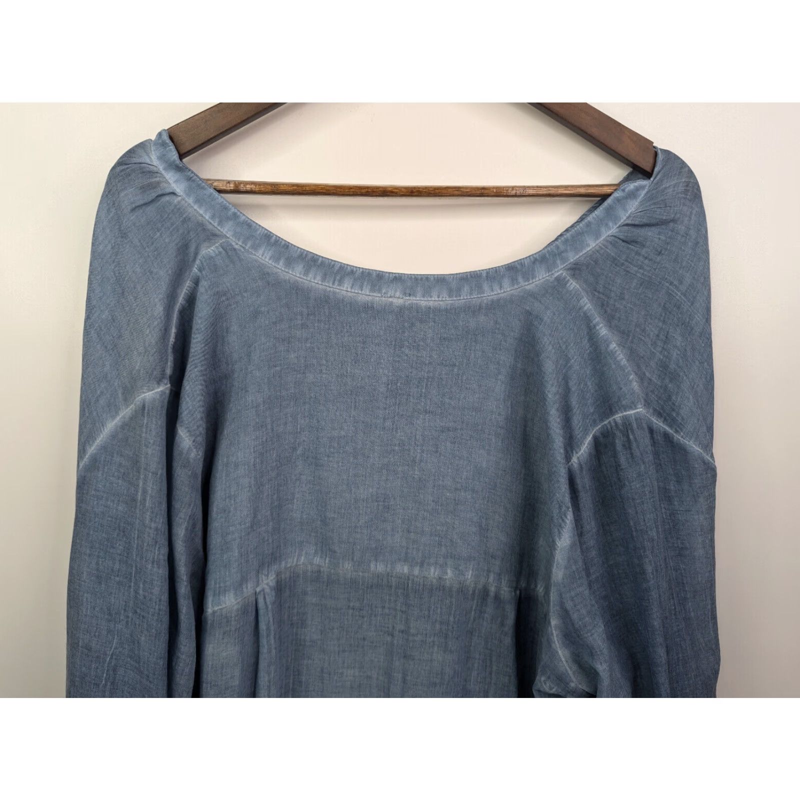 Free People Free People Blouse Pullover Long Sleeve Size L Blue Cotton Rayon Semi Sheer Washed Blue Womens Shirt Size L / US 10 / IT 46 - 4 Thumbnail