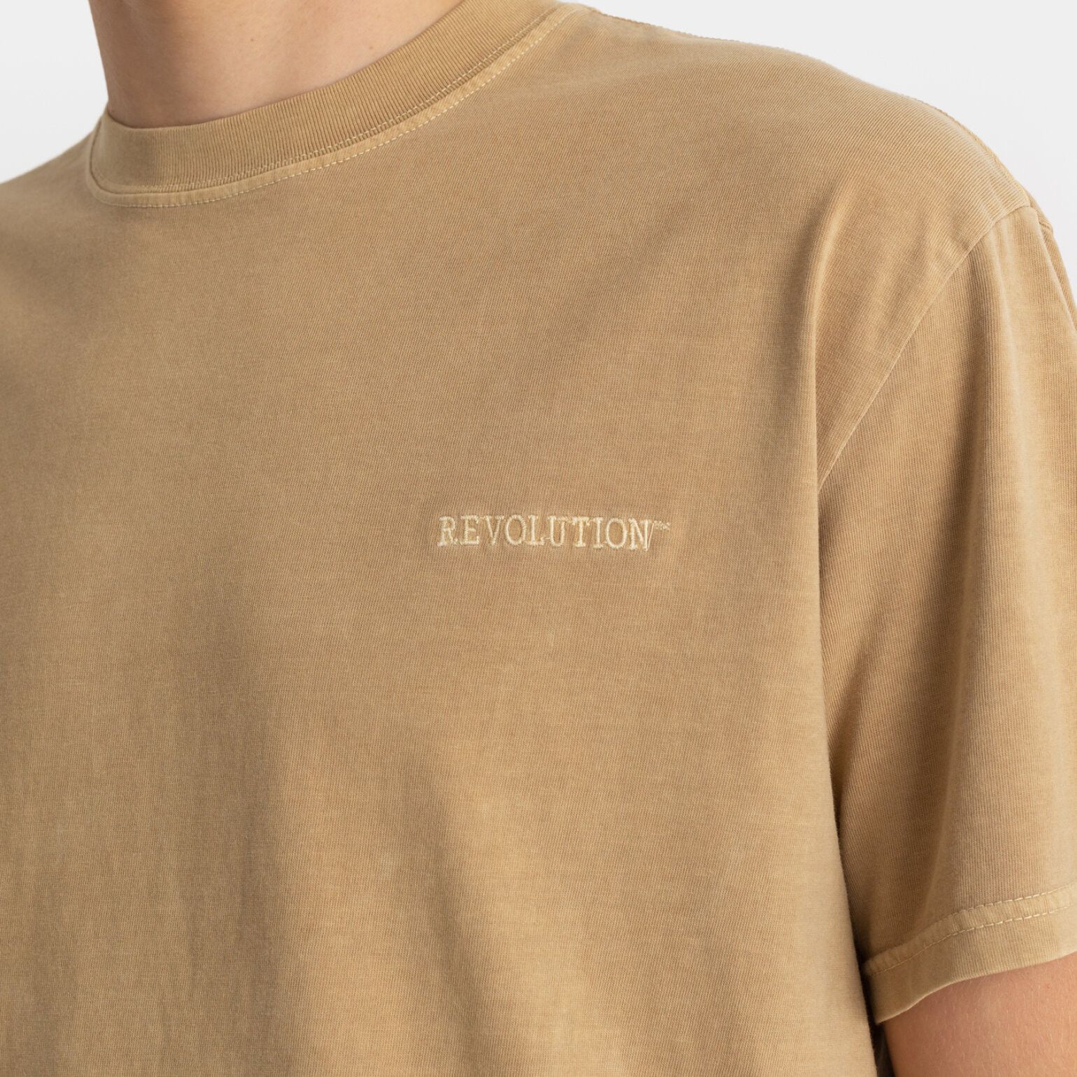 Other Sample NWT Revolution of 1995 Embroidered Logo T-Shirt Large Size US L / EU 52-54 / 3 - 12 Thumbnail