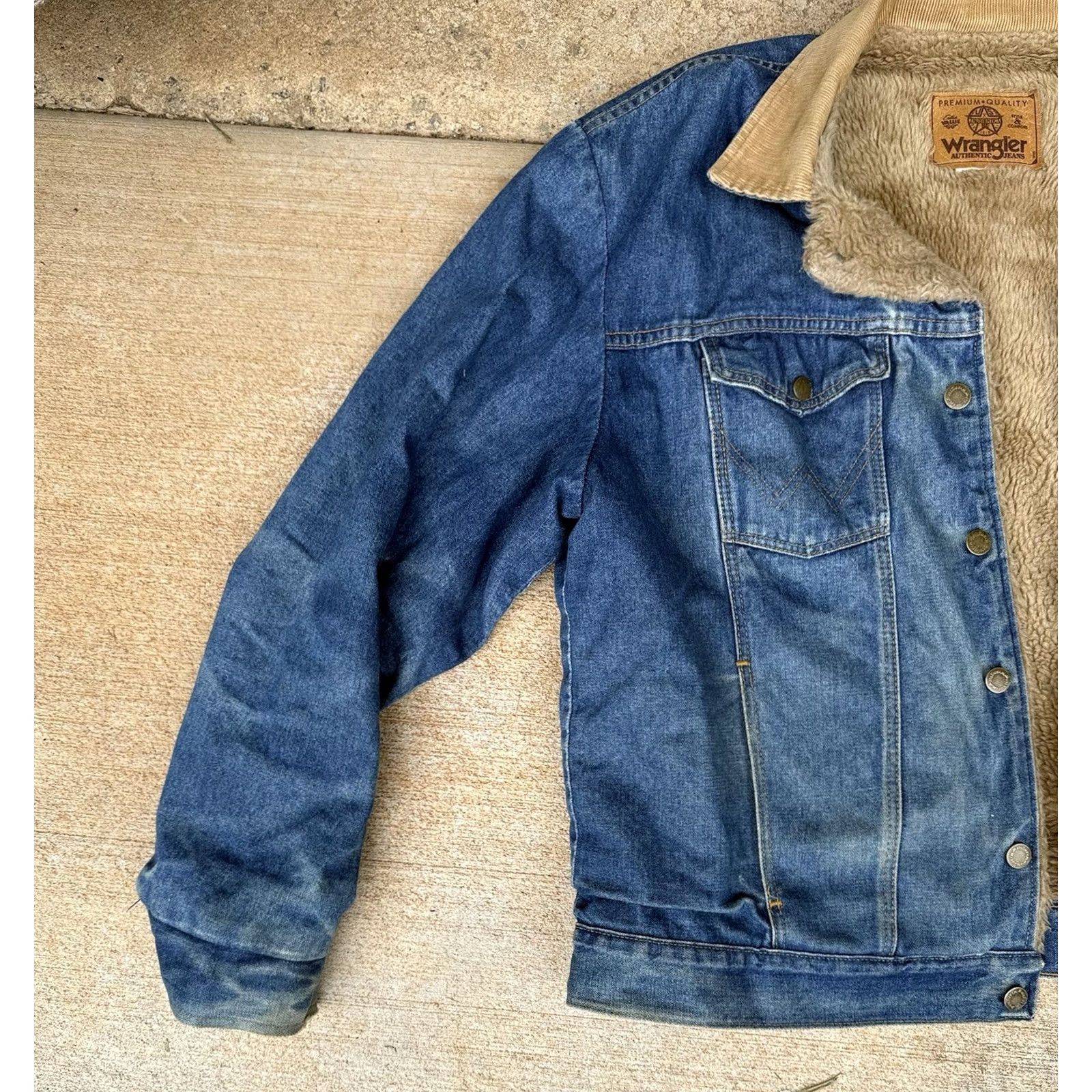 Wrangler VINTAGE Wrangler Denim Jacket XL Chore Outdoor 1980s USA MADE Blue Sherpa Trucker Mens Mens Size US XL / EU 56 / 4 - 4 Thumbnail
