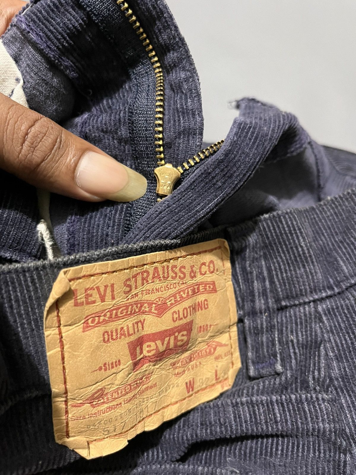 Levi's Vintage 1980’s Levi’s 517 Corduroy Boot Cut USA Size US 32 / EU 48 - 17 Thumbnail