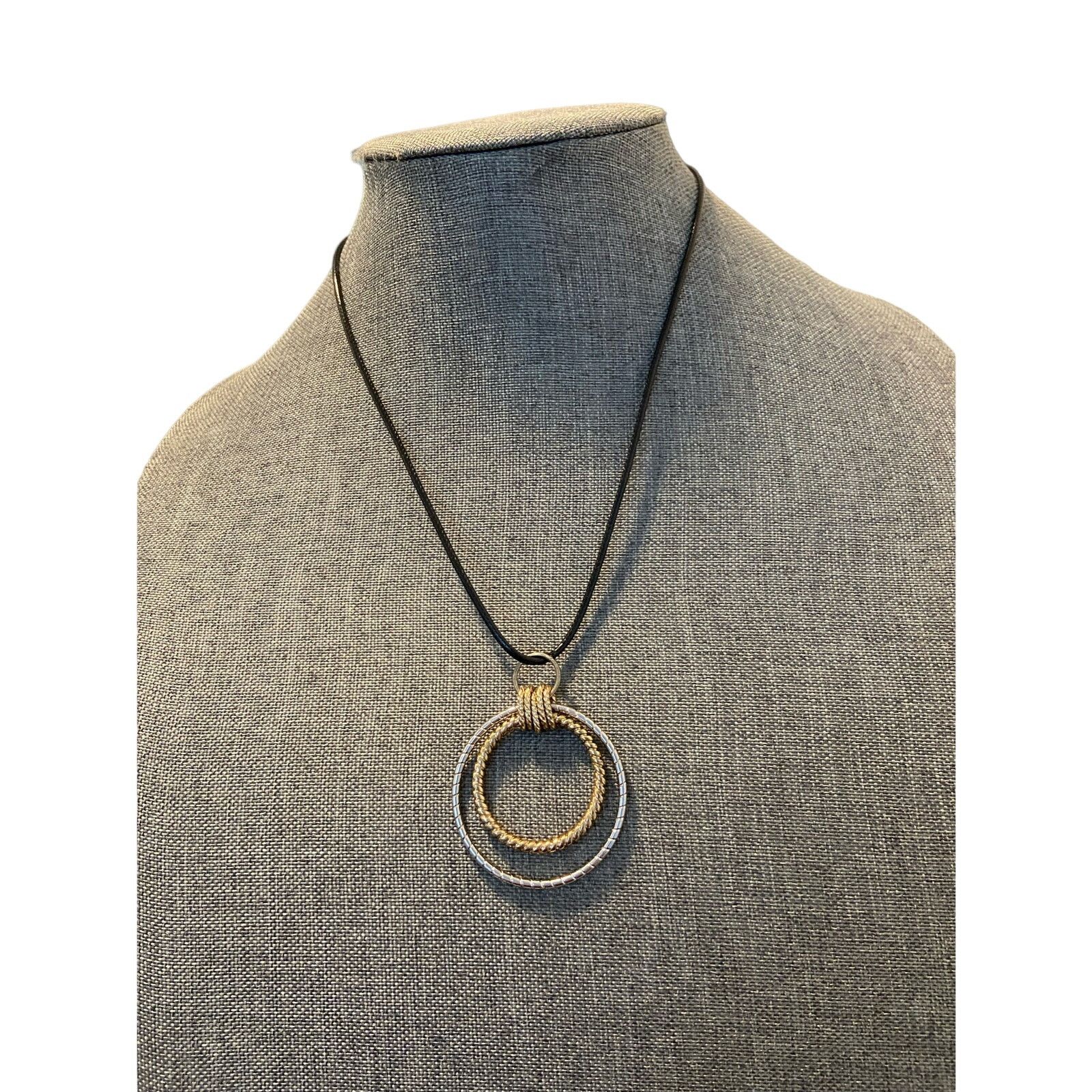 Handmade round pendant necklace mixed tone Size ONE SIZE - 1 Thumbnail