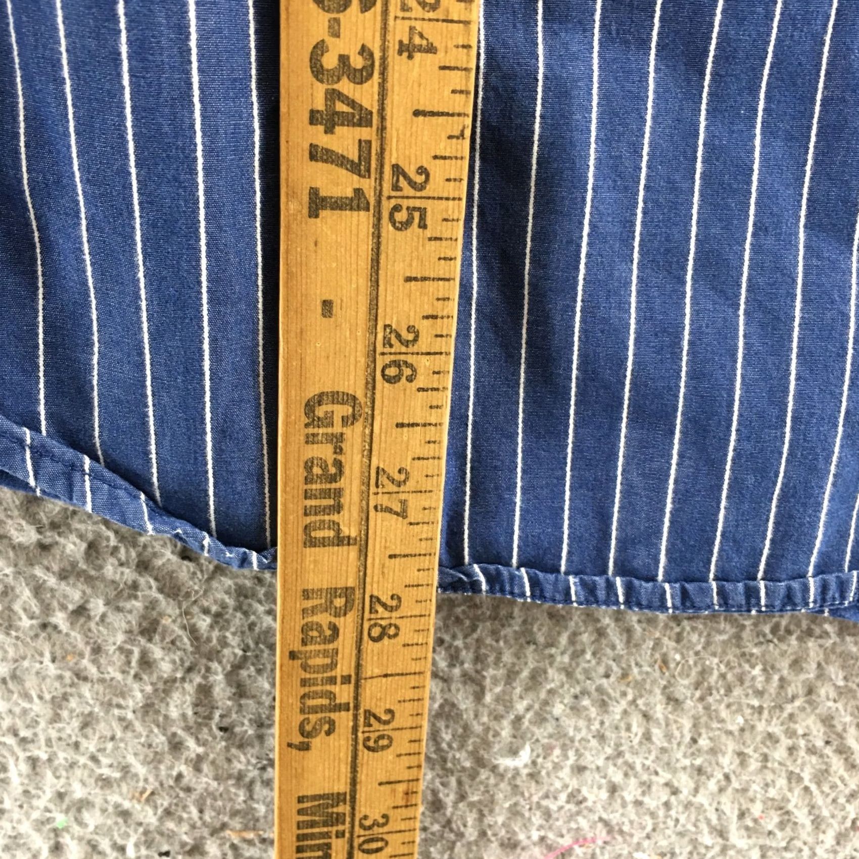 American Eagle Outfitters American Eagle Outfitters Button-Up Shirt Womens L Blue Striped Cotton Long Sleeve Size L / US 10 / IT 46 - 7 Thumbnail