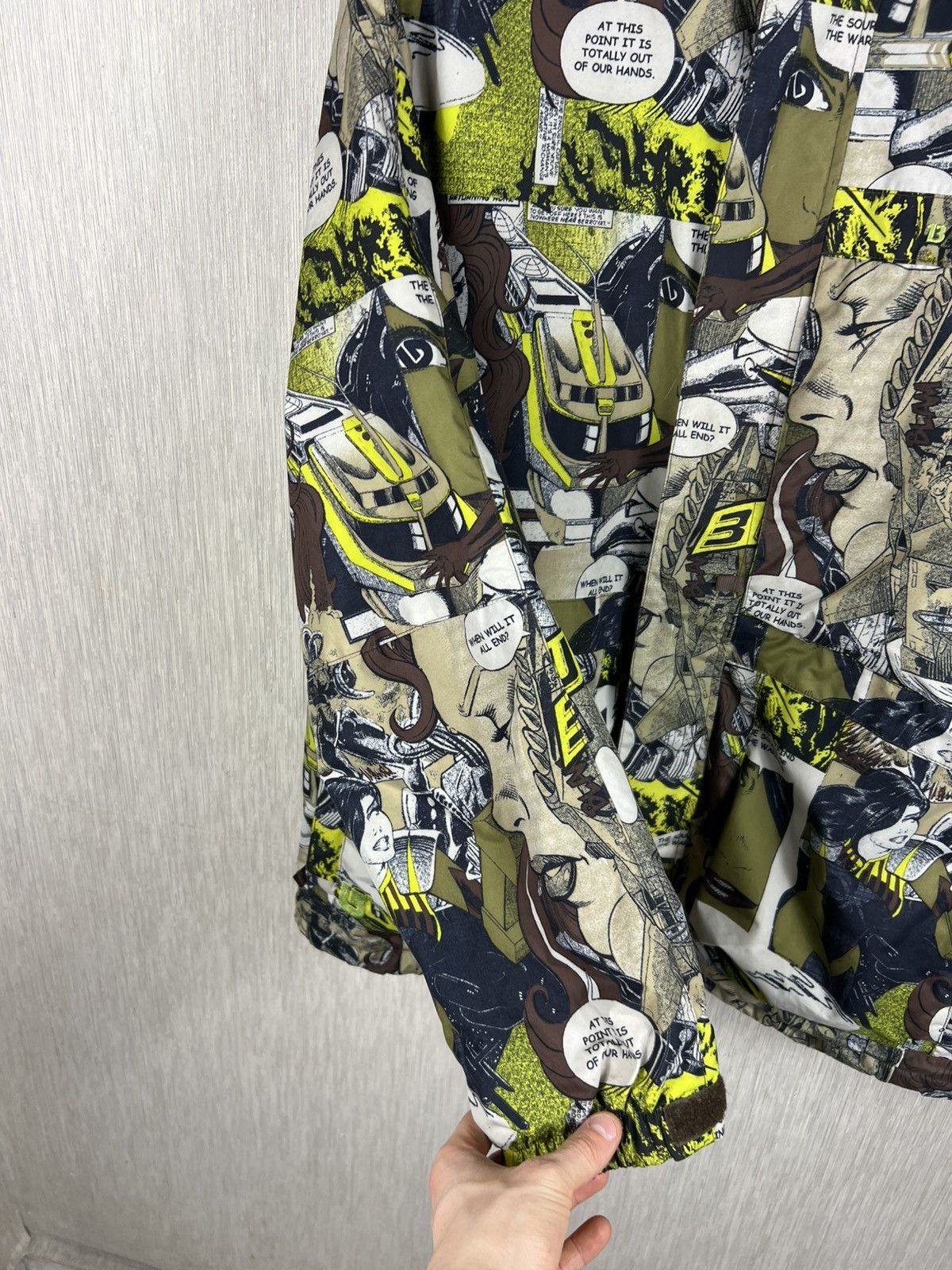 Burton Vintage Burton full print comics ski jacket snow gorpcore Size US M / EU 48-50 / 2 - 11 Thumbnail
