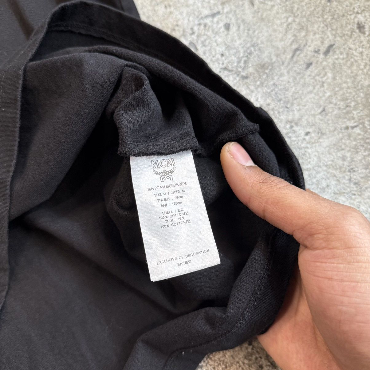 MCM MCM Black and Green Logo Shirt Size US M / EU 48-50 / 2 - 5 Thumbnail