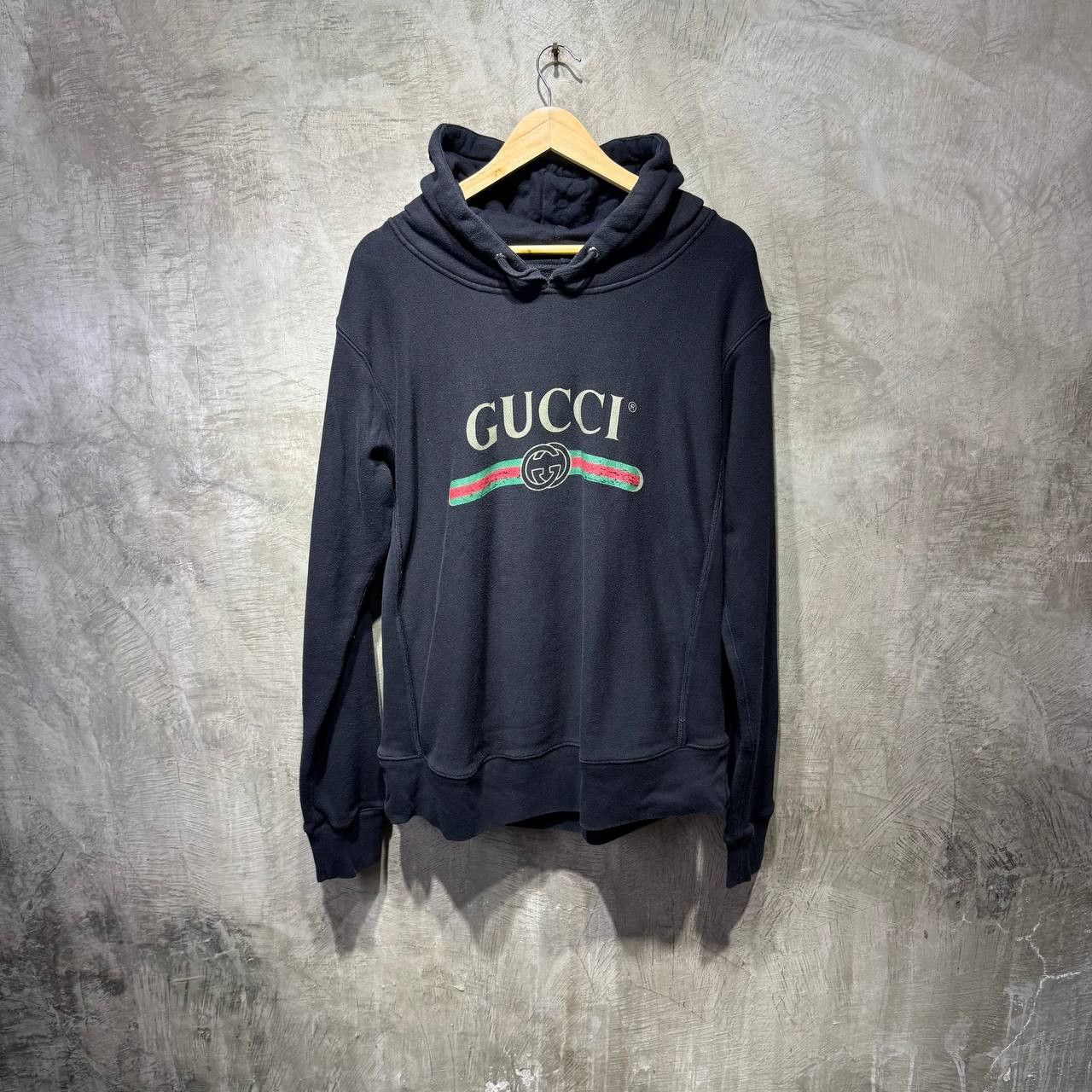 Gucci Gucci Logo pull over hoodie Size US L / EU 52-54 / 3 - 1 Thumbnail