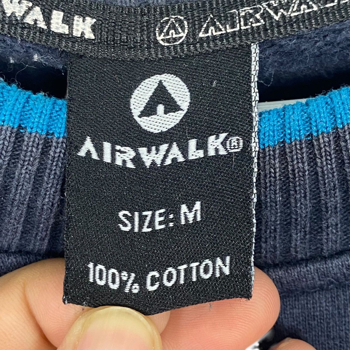 Vintage Vintage Airwalk Skateboard Sweatshirt Crewneck Big Logo Blue Size US M / EU 48-50 / 2 - 8 Thumbnail