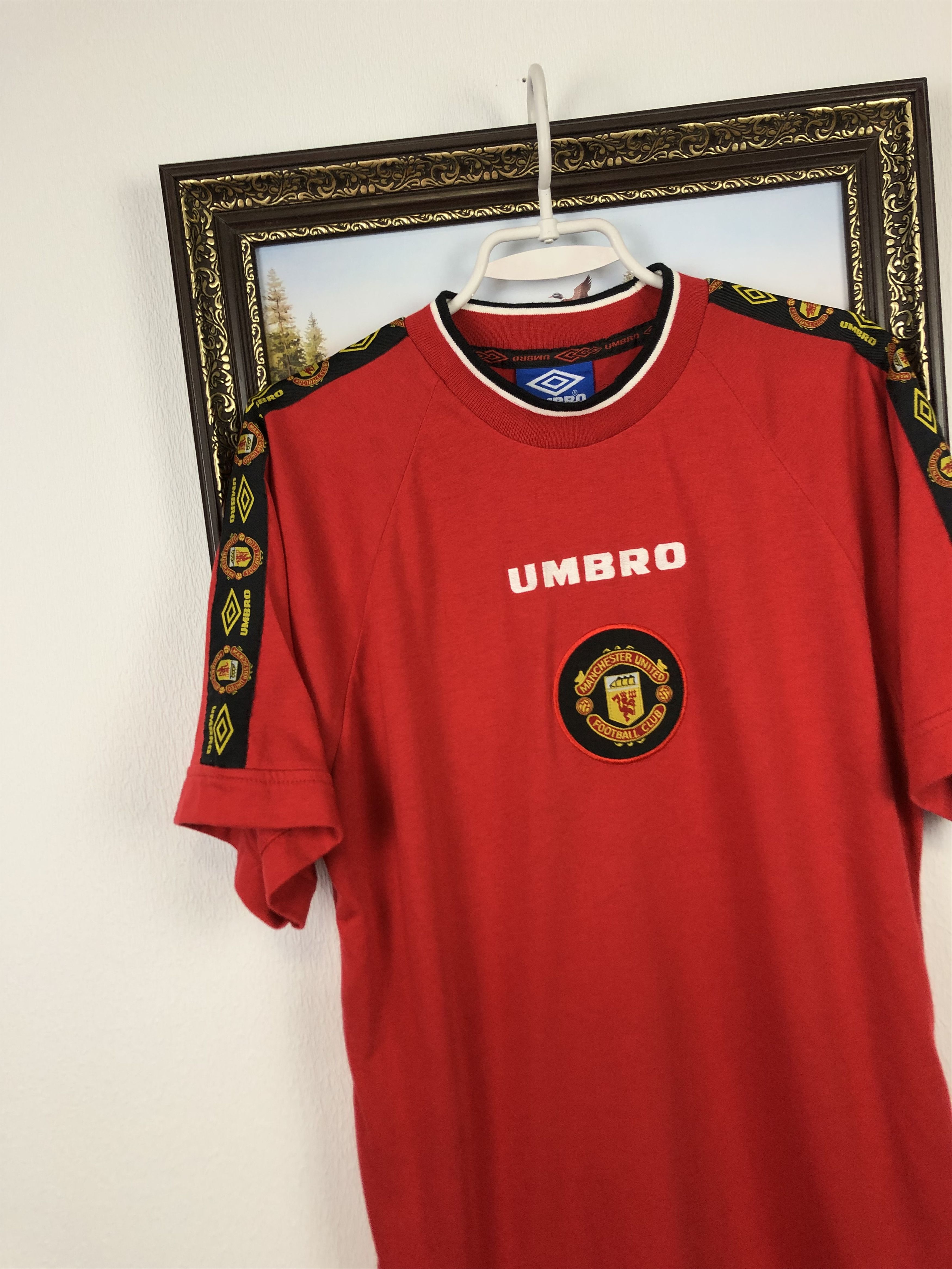 Vintage Vintage Manchester United Football Shirt Train Soccer Jersey Size US S / EU 44-46 / 1 - 3 Thumbnail