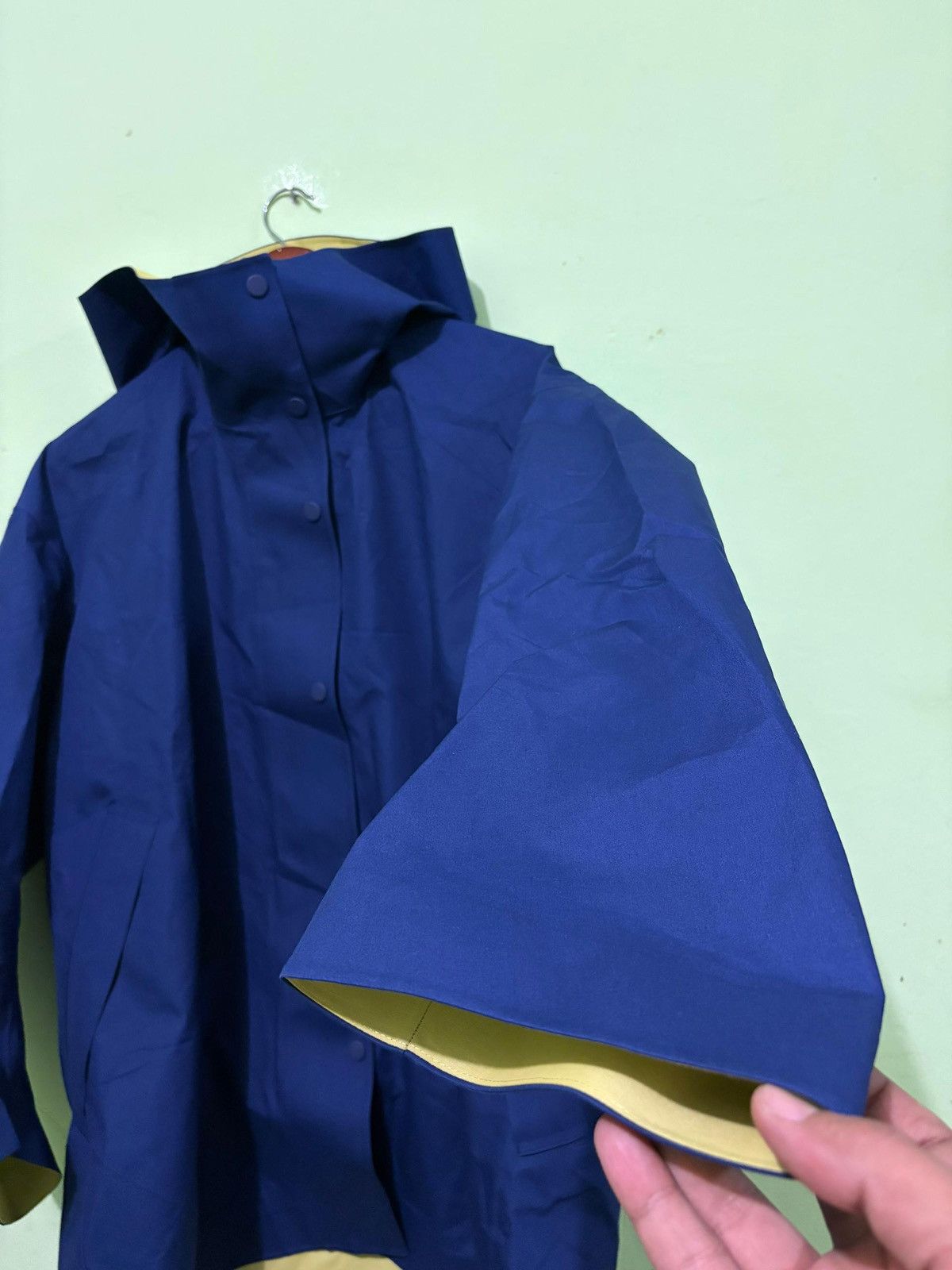 Marni Marni X Uniqlo Rain Coat Jacket Hooded Design Size US L / EU 52-54 / 3 - 3 Thumbnail