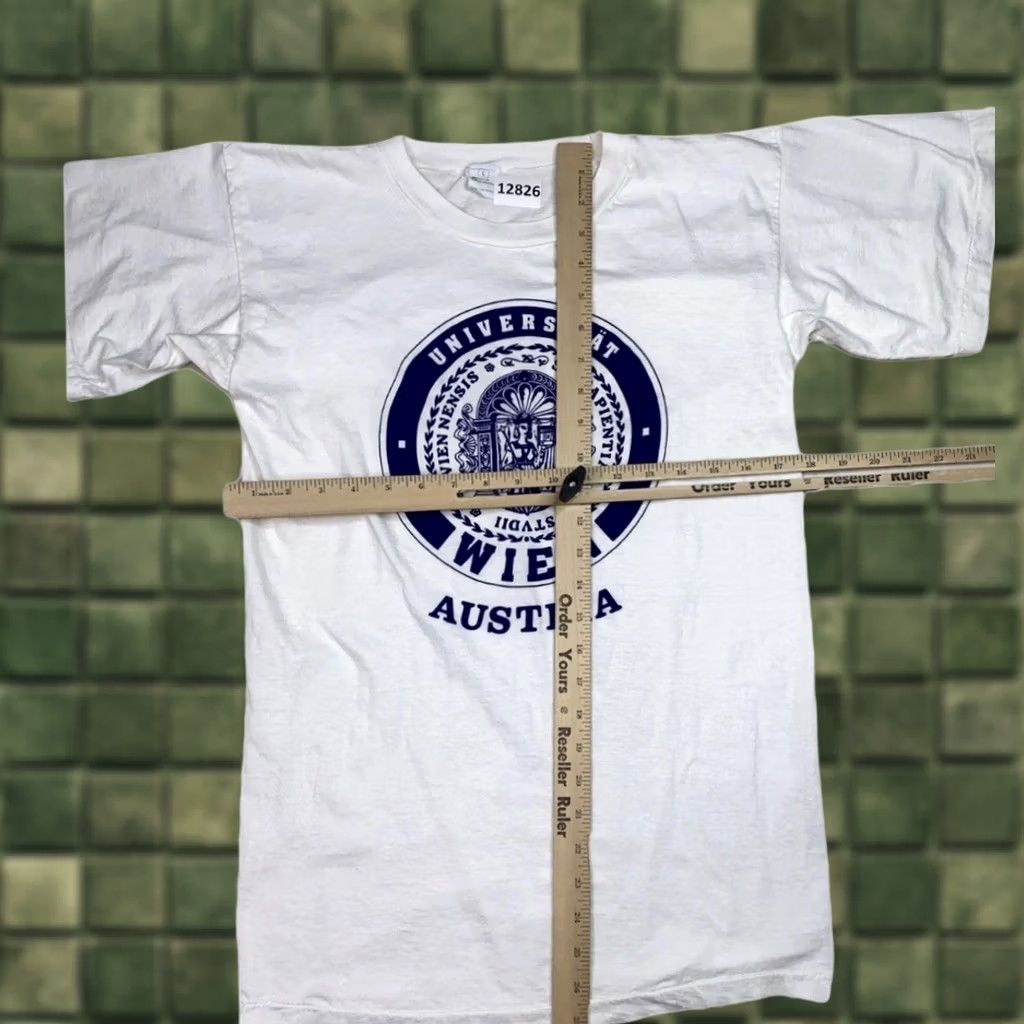 Vintage VINTAGE T-Shirt AUSTRIA UNIVERSITY OF VIENNA Graphic 90s White L Men Crew Neck Short Sleeve / Stitch / Single Stitch / Large-12826 Size US L / EU 52-54 / 3 - 1 Thumbnail