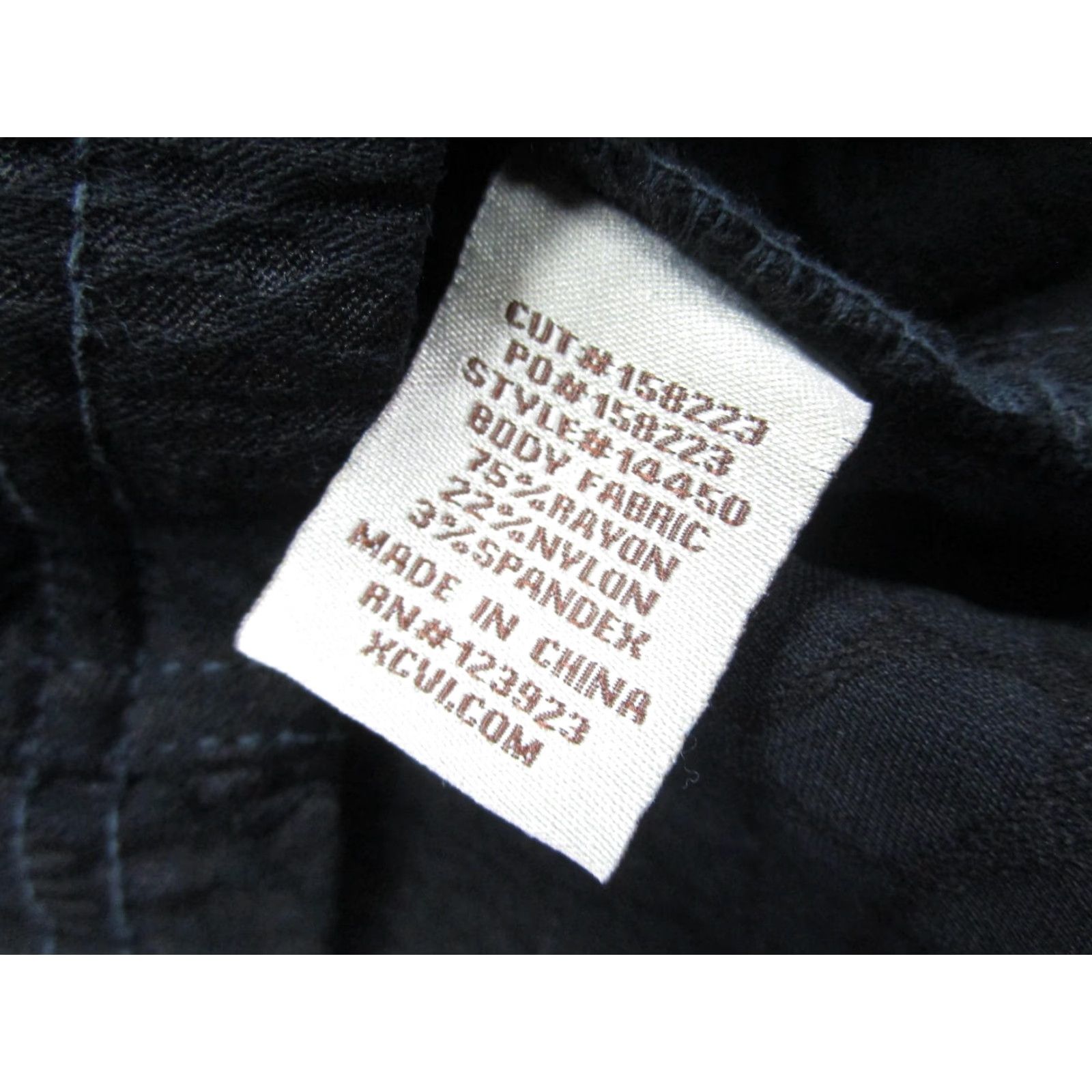 Vintage XCVI Blazer Womens Large Black Textured Grommet Lapel Jacket Notch 4-Button Stretch 72% Rayon 25% Nylon 3% Spandex Modern Size L / US 10 / IT 46 - 7 Thumbnail