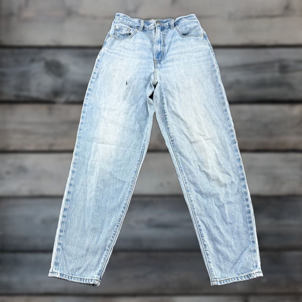 Levi's Levi's Mom Jeans Womens 27x28 Blue High Loose Relaxed Fit Tapered Leg Light Wash Denim 100% Cotton 5-Pocket Jeans Girls/ Womens Size 27" / US 4 / IT 40 - 1 Thumbnail