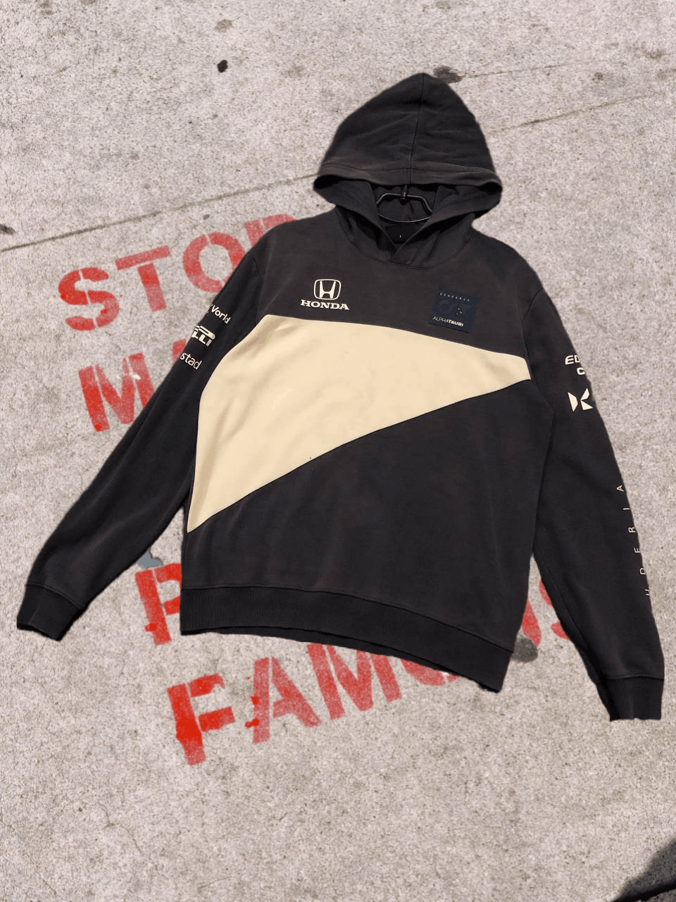 Vintage SCUDERIA ALPHATAURI HONDA TEAM RACING HOODIE SWEATER Size US L / EU 52-54 / 3 - 1 Thumbnail