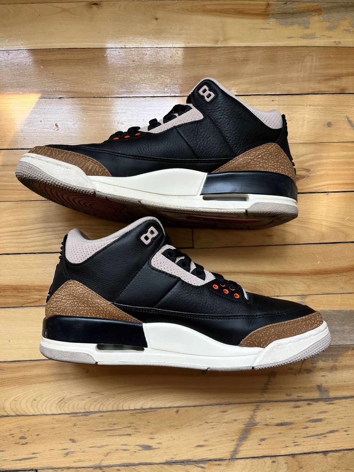 Jordan Brand Jordan 3 “Desert Elephant” SIZE: 10 Size US 10 / EU 43 - 2 Thumbnail