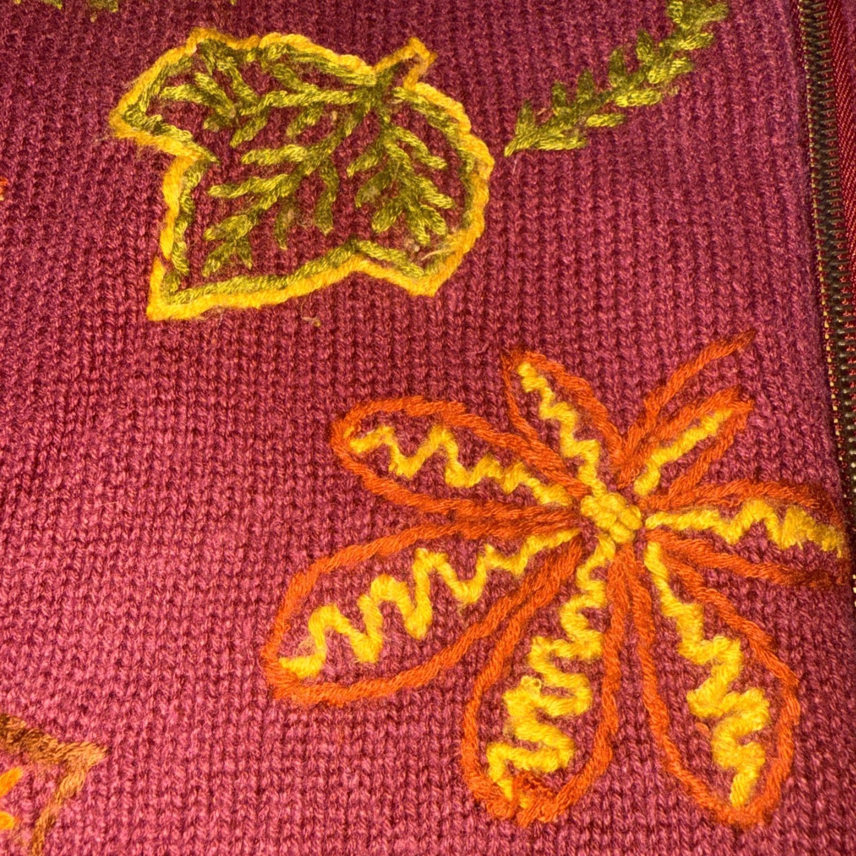 Vintage VINTAGE All Points Womens Maroon Cardigan Sweater Autumn Leaves Embroidery Knit Crew Neck Full Zip Large Size L / US 10 / IT 46 - 5 Thumbnail