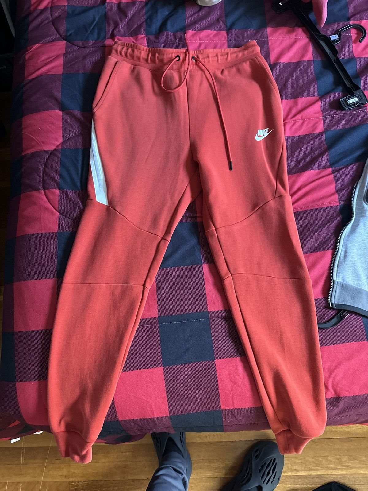 image of Nike Tech Fleece in Red, Men's (Size 30)