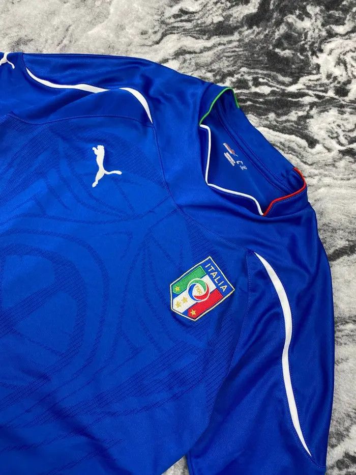 Puma Puma Italy 2010 2011 Home Football Shirt Soccer Jersey Size US M / EU 48-50 / 2 - 2 Thumbnail