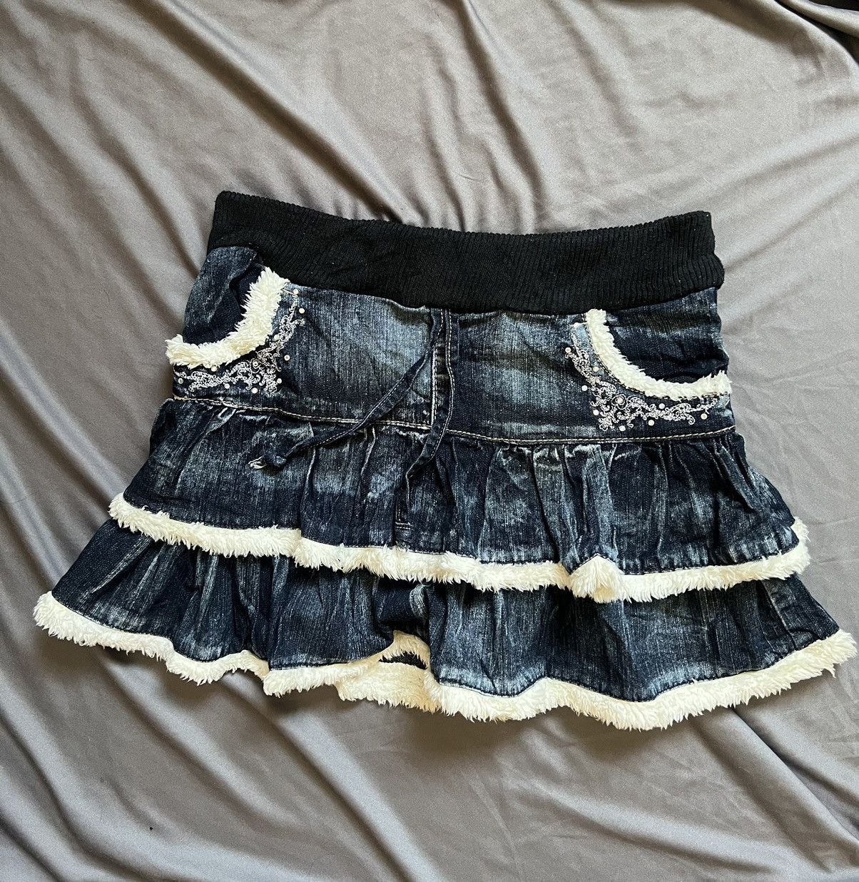 Japanese Brand Y2k denim with fur strim layered mini skirt 💙💫 Size 25" / US 0 / IT 36 - 4 Thumbnail