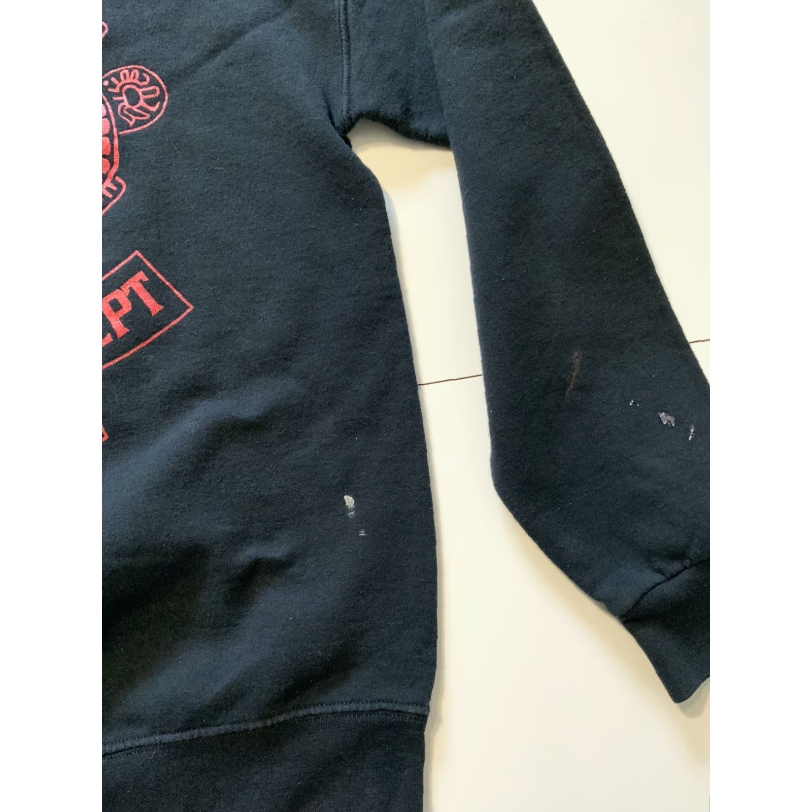 Fruit Of The Loom VINTAGE Mayans M.C. Costume Department Crew Season 3 Motorcycle Crewneck Sweatshirt Sz.S Sweatshirt Men Black Pullover Staining, Piling, Used Size US S / EU 44-46 / 1 - 6 Thumbnail