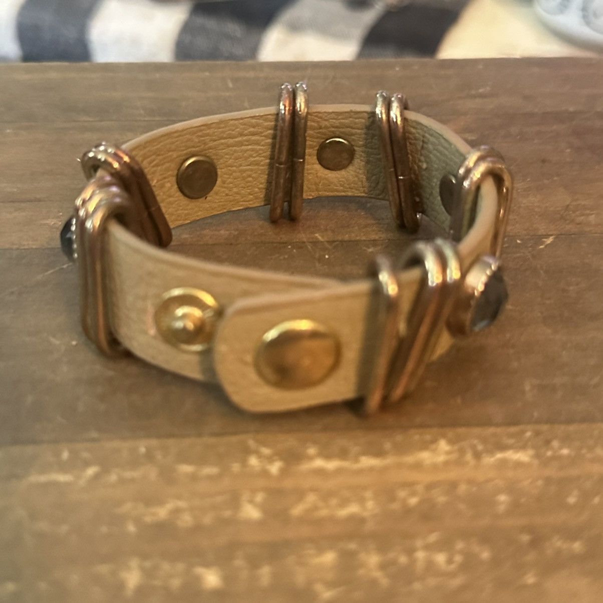 Other Yik Fung jeweled leather snap bracelet Size ONE SIZE - 6 Thumbnail
